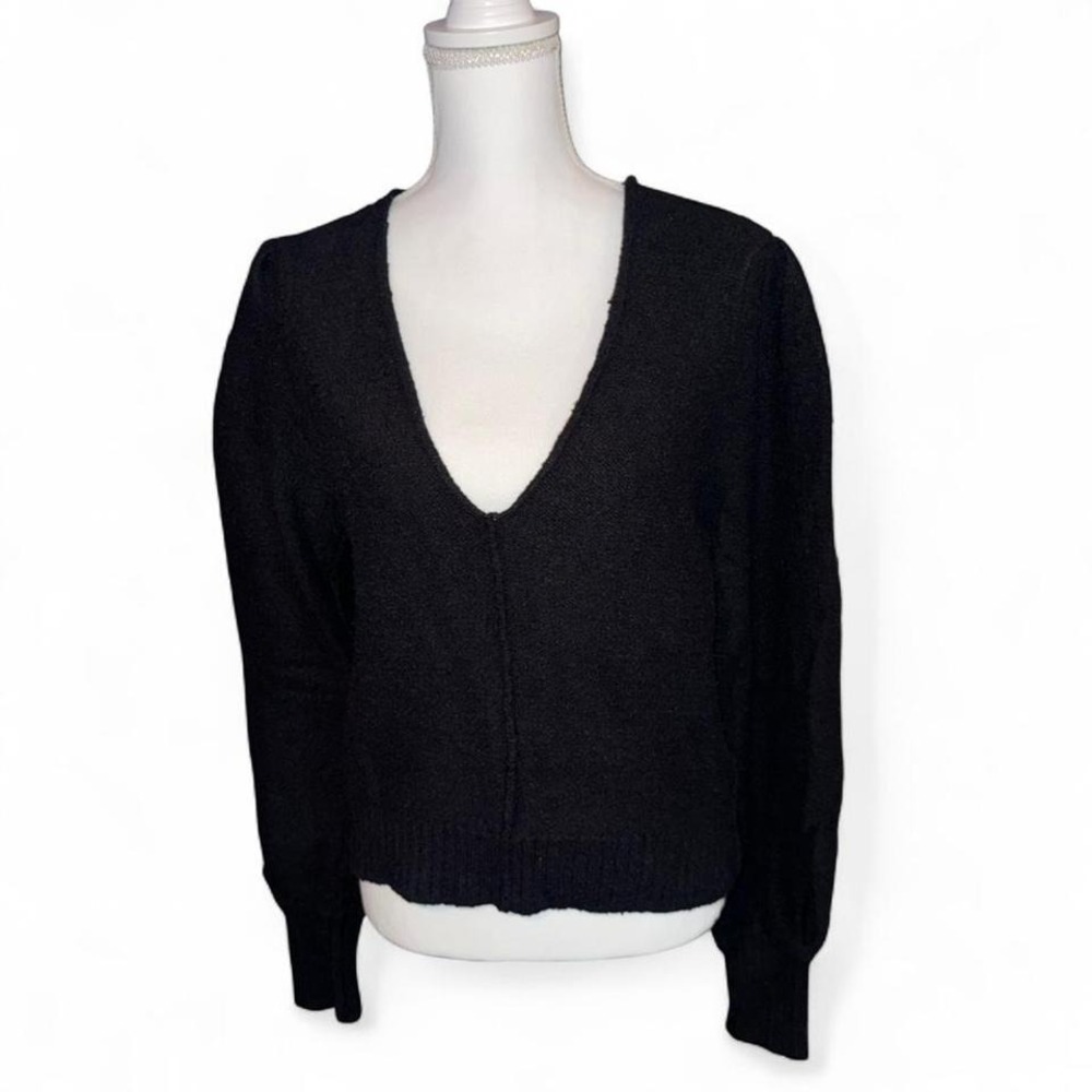 FREE PEOPLE BLACK LOW V-NECK‎ SOFT SHORT SWEATER LADIES MEDIUM
